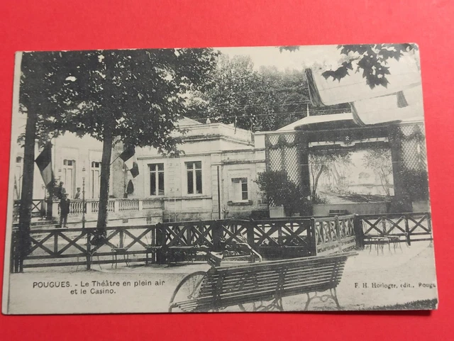 CPA - Pougues Le Théatre en plein air et le Casino