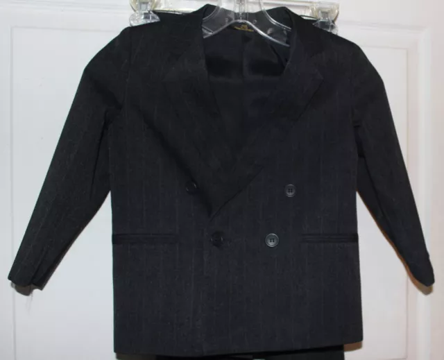 Boys RENIEW Dark Gray/Black Pinstripe Double Breasted Suit Size 5 Reg
