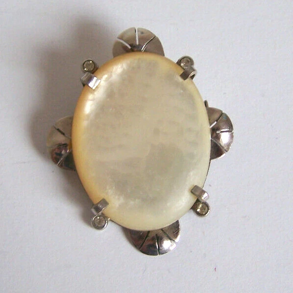 Broche Style Art Déco Ermani Bulatti - Métal Doré Avec Pierres Blanches, Longueur 5,5 Cm - Occasion