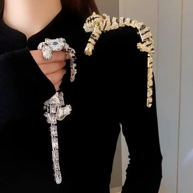 Art Deco Style Beautiful Enamal & Crystal TIGER SHOULDER TASSEL BROOCH