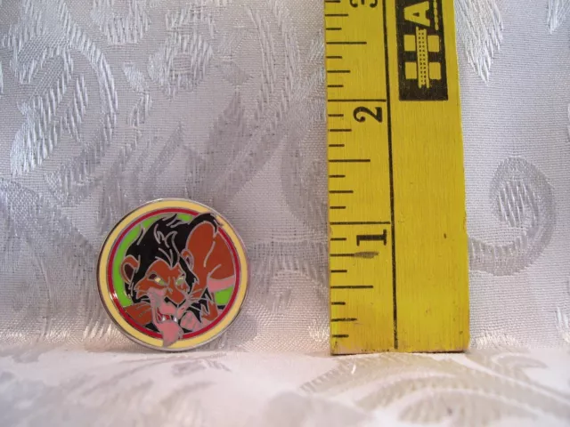 Walt Disney THE LION KING GOOD VS EVIL SCAR COLLECTOR Hat Lapel Pin Badge