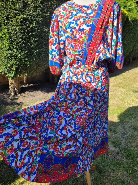 STUNNING VINTAGE KANGA Collection by Dale Tryon Skirt Top & Jacket Cobalt Blue 38.14 - PicClick UK STUNNING VINTAGE KANGA Collection by Dale Tryon Skirt Top & Jacket Cobalt Blue 38.14 - PicClick UK