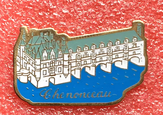 T03 Pins CHENONCEAU CHATEAU DE LA LOIRE Tourisme Monument Castle Lapel pin