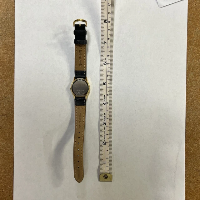Donna Movado quadrante nero finiture oro 88-66-820N, usata batteria nuova MV66 5