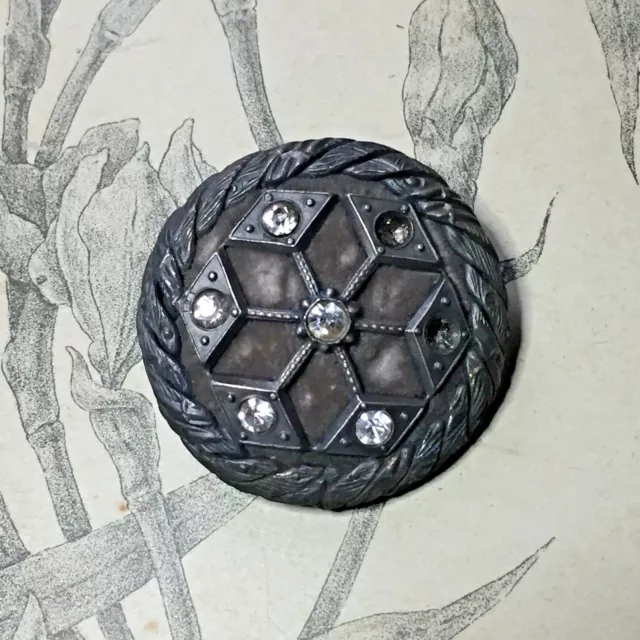 grand bouton ancien en métal et strass French buttons  1900