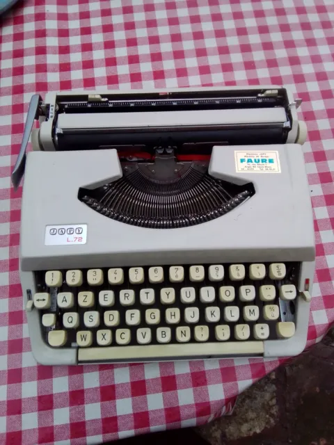 machine à écrire portable japy L72