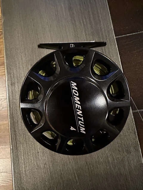ロス　Ross　モーメンタム　Momentum 4　黒　7～9番　替えスプール付 ロスRossモーメンタムMomentum 4黒7～9番替えスプール付