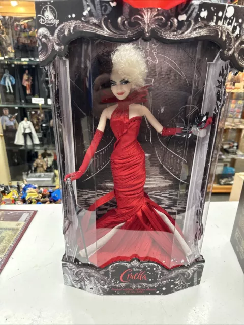 Disney Cruella De Ville Limited Edition (1 of 5400) Live Action Doll-New in Box