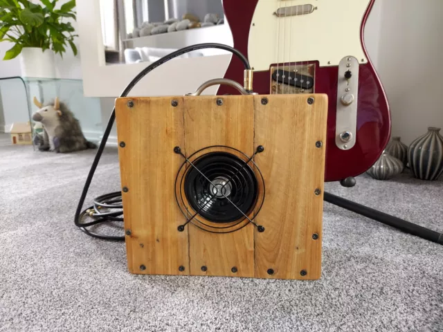 MADE TO ORDER! ~ 1 Watt 9v Battery Pallet Wood Guitar/Cigar Box Guitar Amplifier