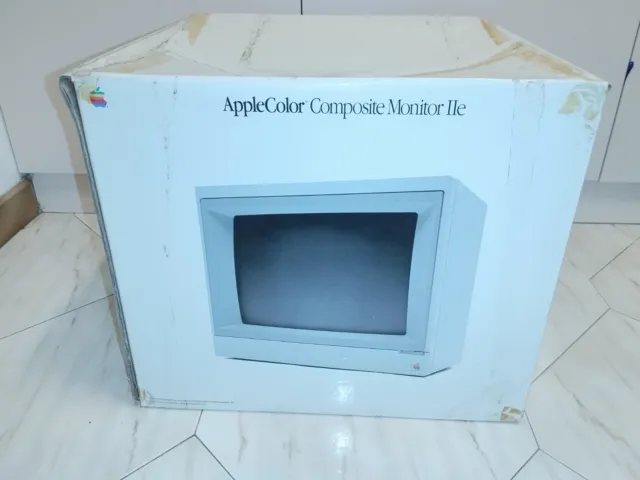 Vintage Apple Color Composite Monitor IIe  Computer Box