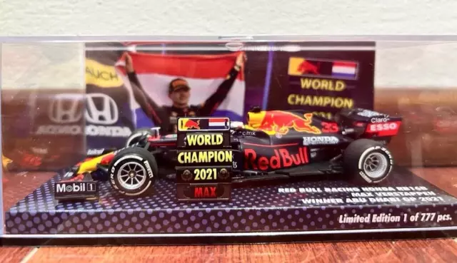 Minichamps F1 1:43 M. Verstappen World Champion Winner Abu Dhabi 2021 RB16B, LE