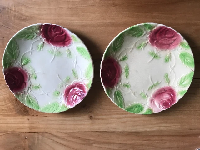 2 Assiettes Barbotine Decor Roses Onnaing