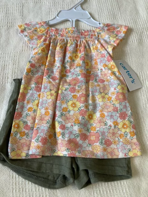 Carters baby girl 2 piece floral knit short outfit Size 9 M NWT.