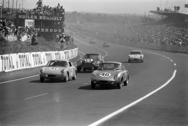Bernard Consten & Jose Rosinski Rene Bonnet Djet Le Mans 1962 Racing Old Photo 6