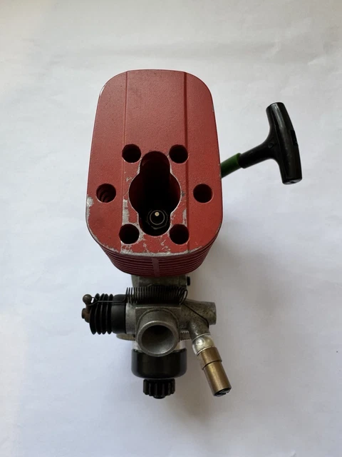 Sergio Rossi RED BULL RACING 1:7 RB7 KYOSHO De Agostini NITRO