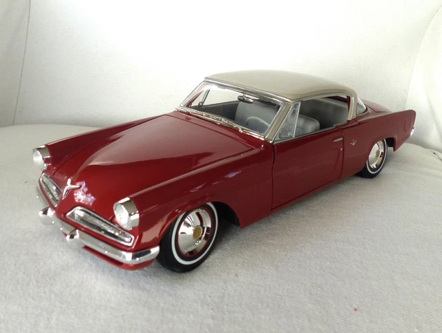 Modèle réduit Studebaker - Starliner 1953 - Green 1/18 | Maisto