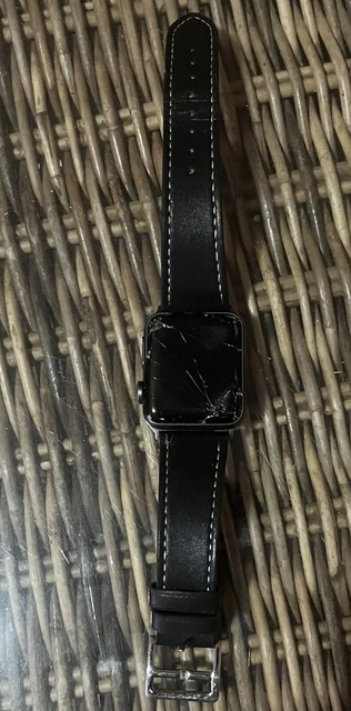 Apple Watch Series 3 38mm Space Grey (Broken Glass - Does Not Power On)