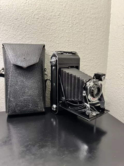 Cámara Kodak Six-20 vintage
