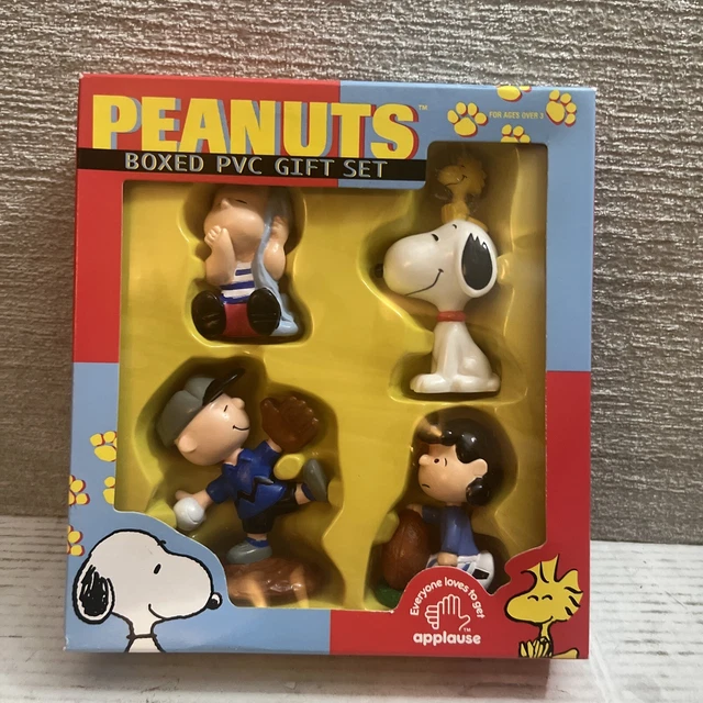 SNOOPY & WOODSTOCK Peanuts Charlie Brown Box Gift Set Lucy Linus PVC