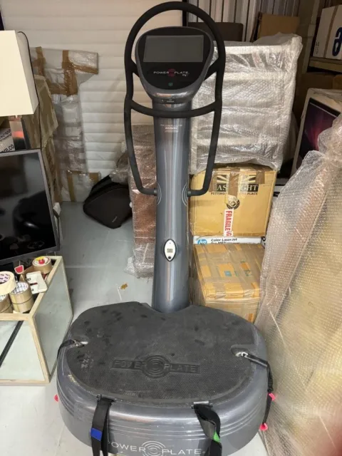 Power Plate My7 only used once in great condition!