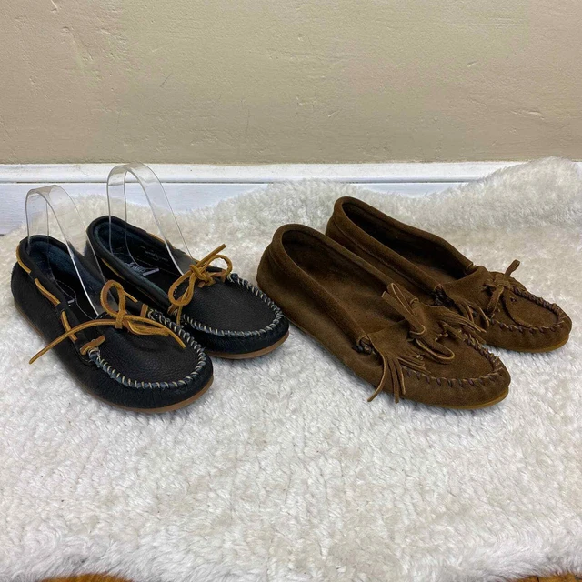 Set Of 2 Minnetonka Moccasins Brown Suede Kilty Blue Leather Boat Size 10 GUC