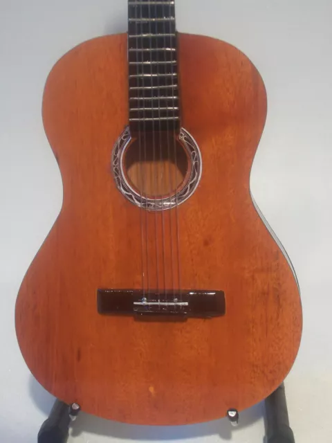 Guitare miniature Classique 2