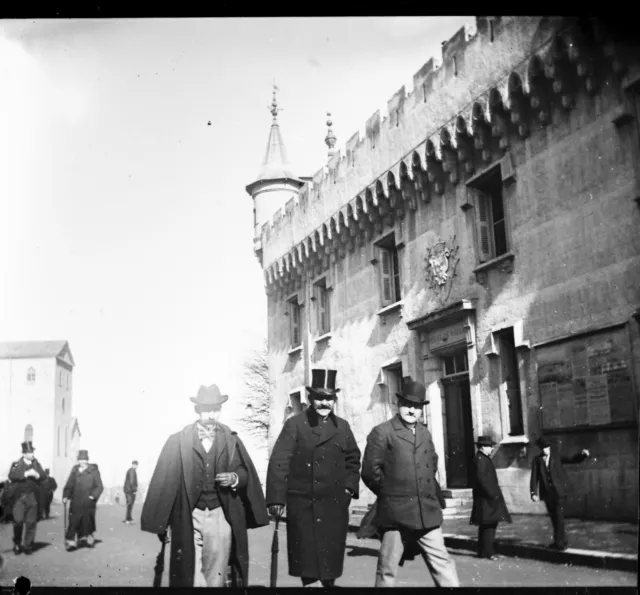 YSSINGEAUX 1899 - Négatif Verre - Devant l'Hôtel de Ville - 747