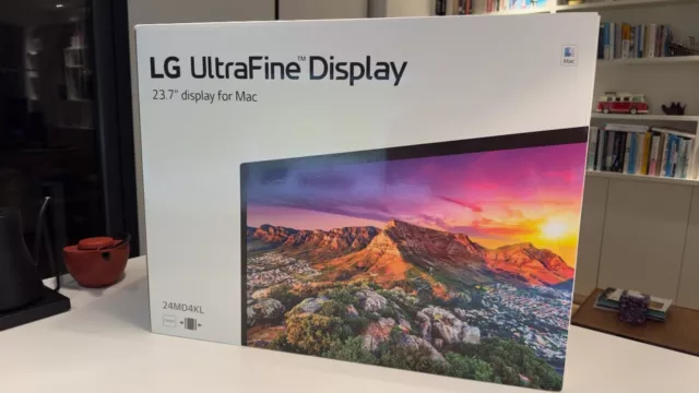 LG UltraFine Display for Mac 23.7"  24MD4KL