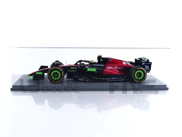 SPARK ALFA ROMEO F1 C43 Belgique Gp 2023 Zhou #24 Avec Showcase 1/18 Scale Neuf EUR 291,40