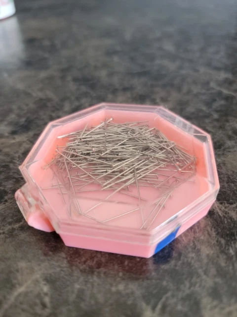 De colección Rosa Plástico Forma de Octágono Soporte Alfiler Costura Alfileres de Empuje