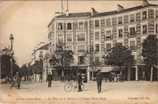 CPA ST-MAUR Place de la Mairie Avenue Victor-Hugo (999829)