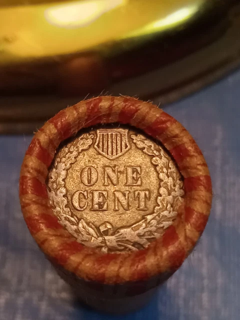 One Bulk Indian Head / Wheat Back Pennies Shotgun Roll - Lot # 433