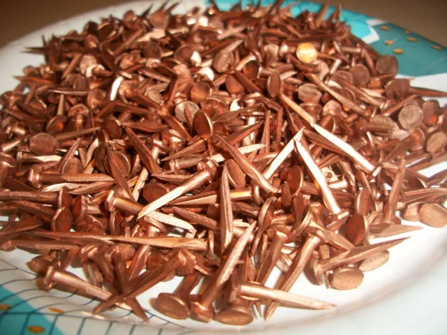 100 VINTAGE 3/4” LONG SOLID COPPER TACKS sharp points 1/4” WIDE flat head, N.O.S