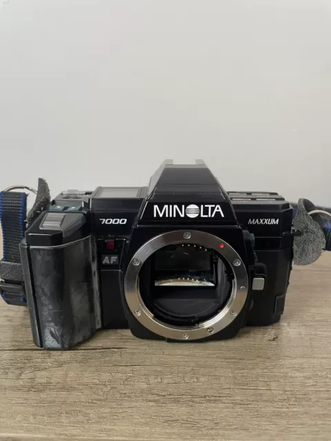 Minolta Maxxum 7000 AF 35mm SLR Film Camera Body Only(TESTED AND WORKS)