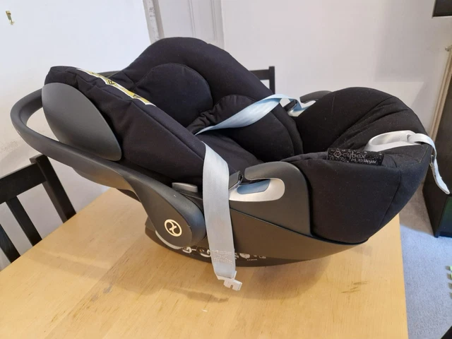 Cybex Cloud Z i-Size Plus Infant Car Seat Bundle With Base Z