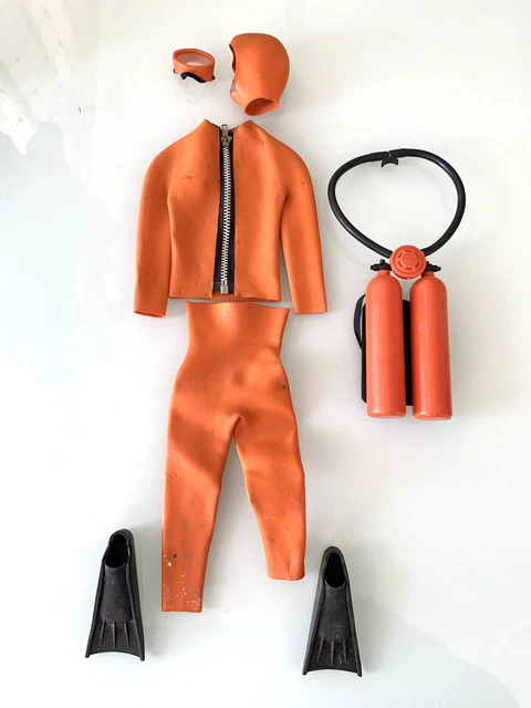 Lot Vintage D'accessoires De Plongée Action Joe – Année 75, Scooter à Restaurer