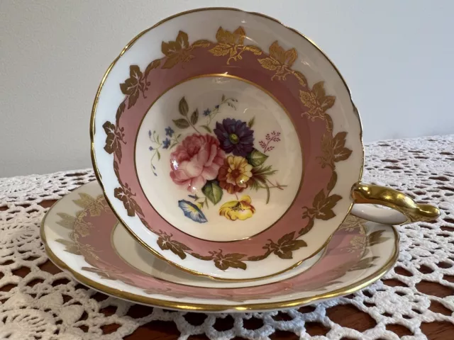 Vintage Gorgeous Aynsley tea cups and saucers