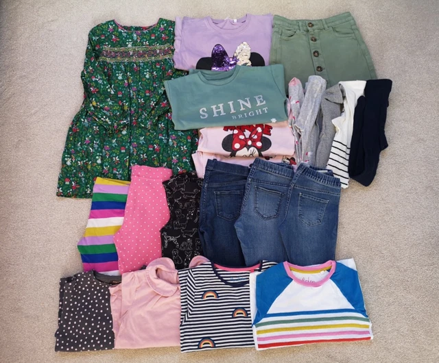 Large bundle of girls clothes size 7 - 8 years, incl. Boden