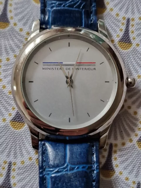 Montre sales police nationale