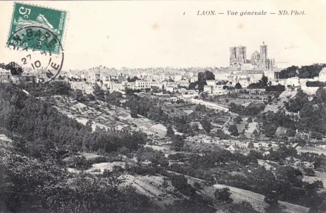 Carte postale ancienne AISNE LAON 1 vue générale timbrée 1910