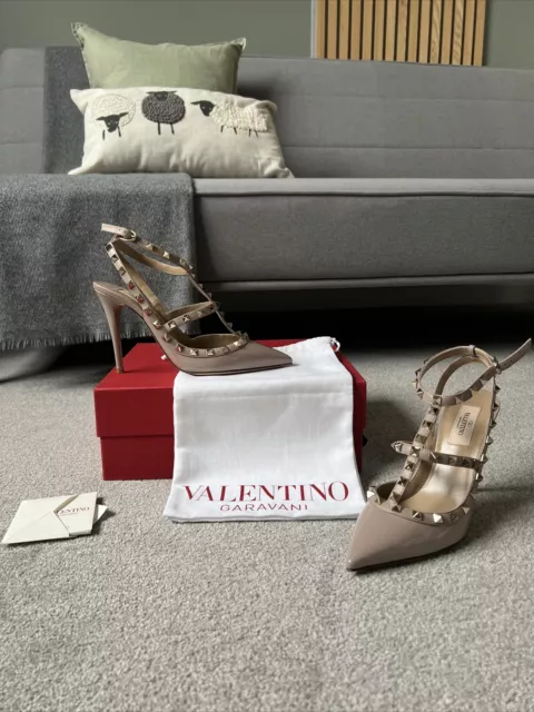 Valentino Garavani Rockstud Ankle Strap Heels Pumps Patent Leather Nude EU39 UK6