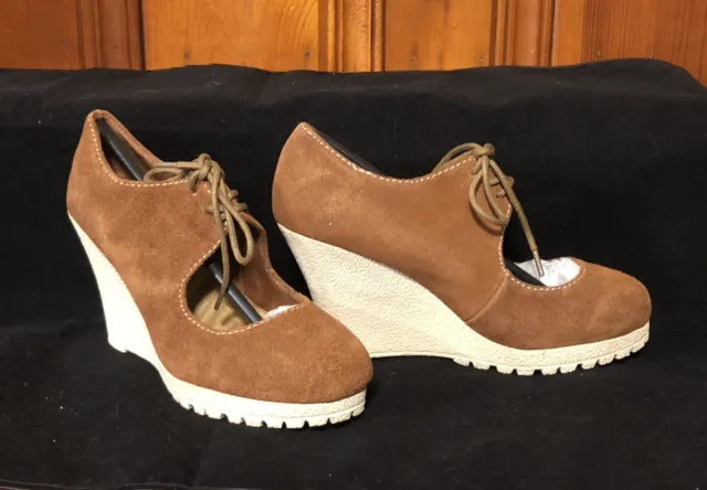 NWT Genuine Suede Lace Up Cushion Walk Wedge Size 6