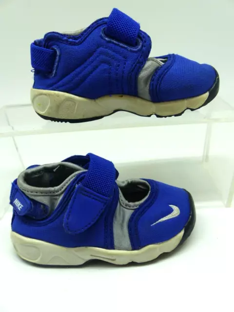 Baby rift hotsell trainers