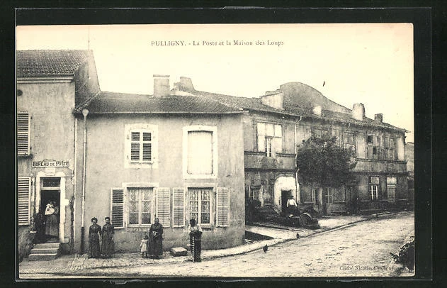 CPA Pulligny, La Poste et la Maison des Loups