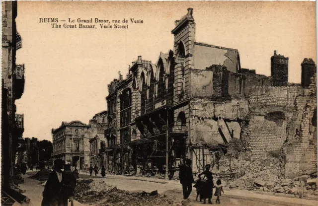 CPA AK Militaire - Reims - La Grand Bazar - Rue de Vesle - Ruines (698128)