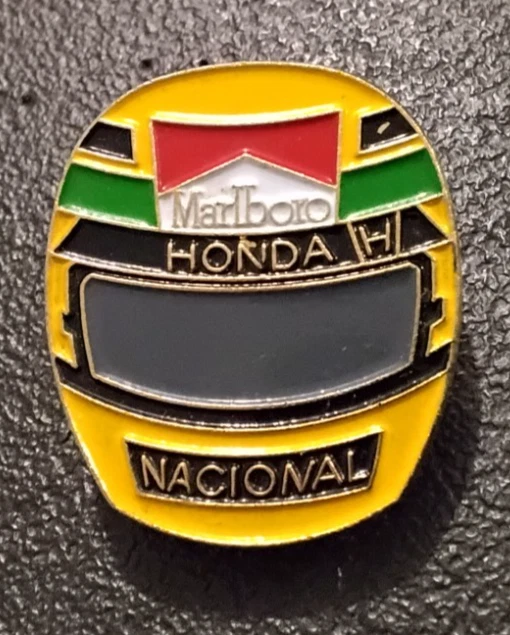 RARE VERSION PIN'S F 1 FORMULA ONE CASQUE AYRTON SENNA BOSS FOND ARGENT