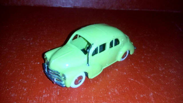 Modèle Réduit Renault 4CV 1/43 Par Norev - Neuf (Coque Plastique)