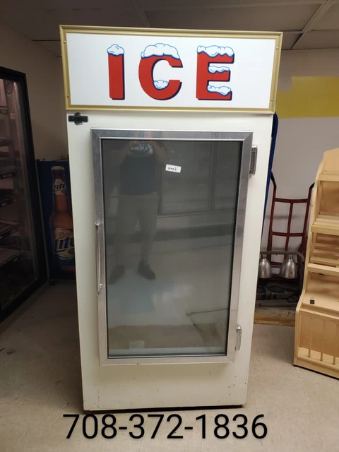 Leer Ice Merchandiser,  Cold wall, works great!!!