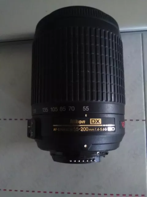 Nikon AF-S DX VR Zoom-Nikkor 55-200mm f/4-5.6G IF-ED Lens - Used Good condition