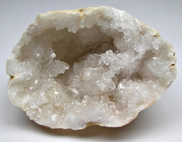 Quarz Geode Druse mit BERGKRISTALL Schneequarz Oulad Bou Ali Khourigba Marokko !